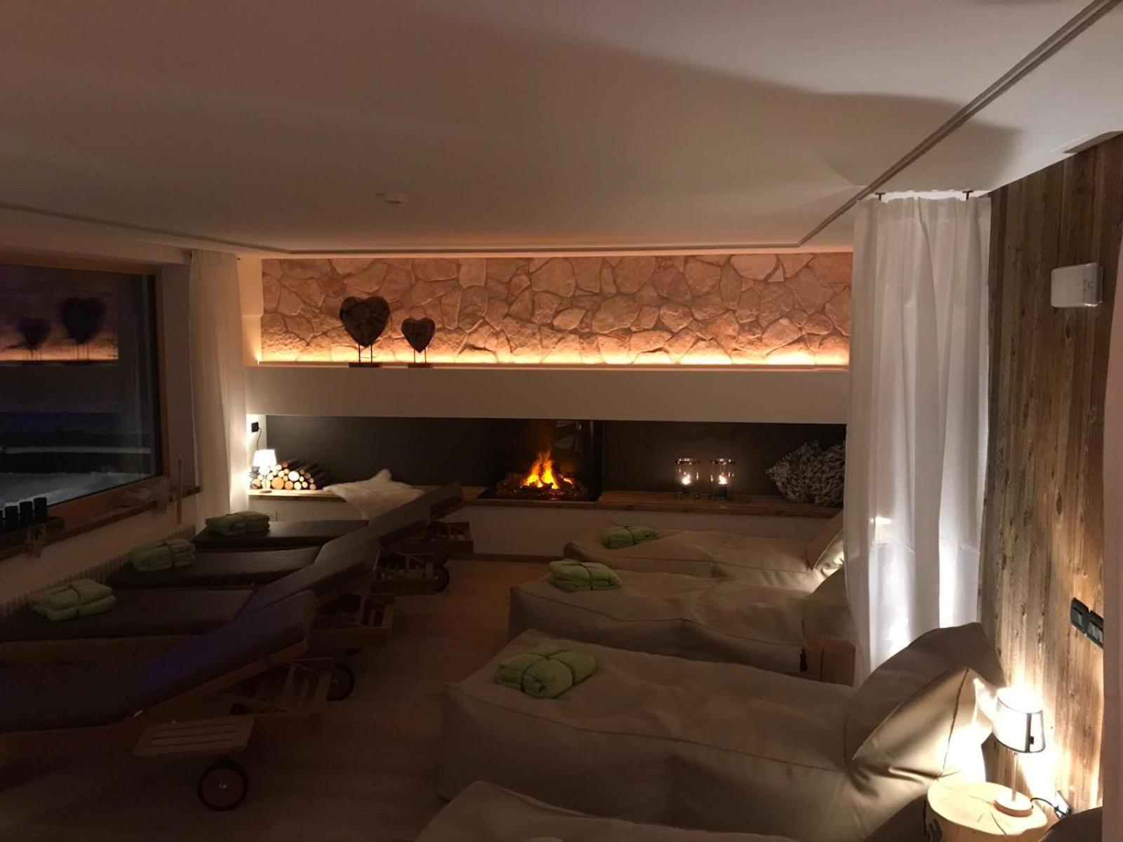 Hotel Ciasa Ai Pini San Cassiano  Exteriér fotografie