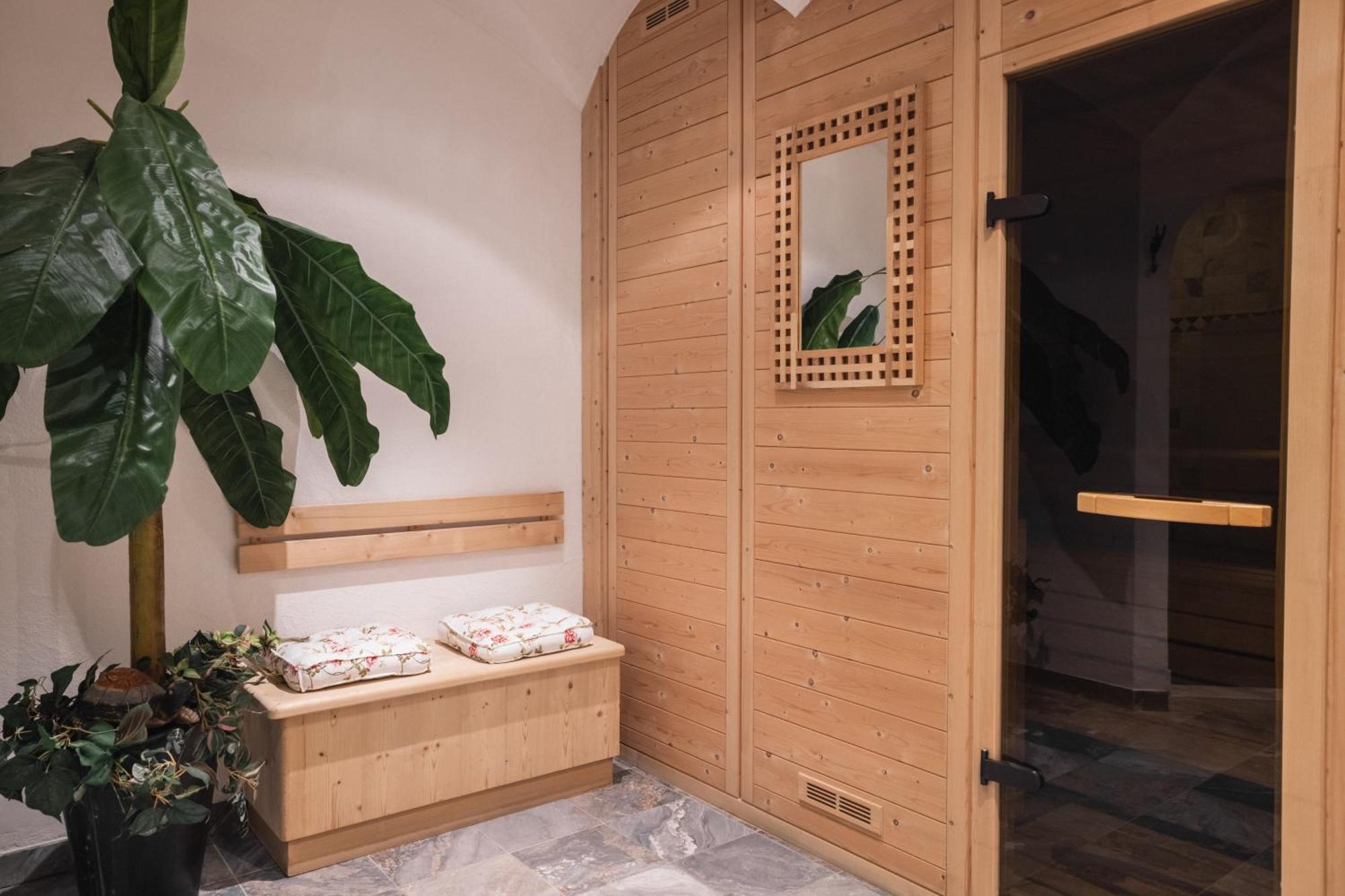 Hotel Ciasa Ai Pini San Cassiano  Exteriér fotografie