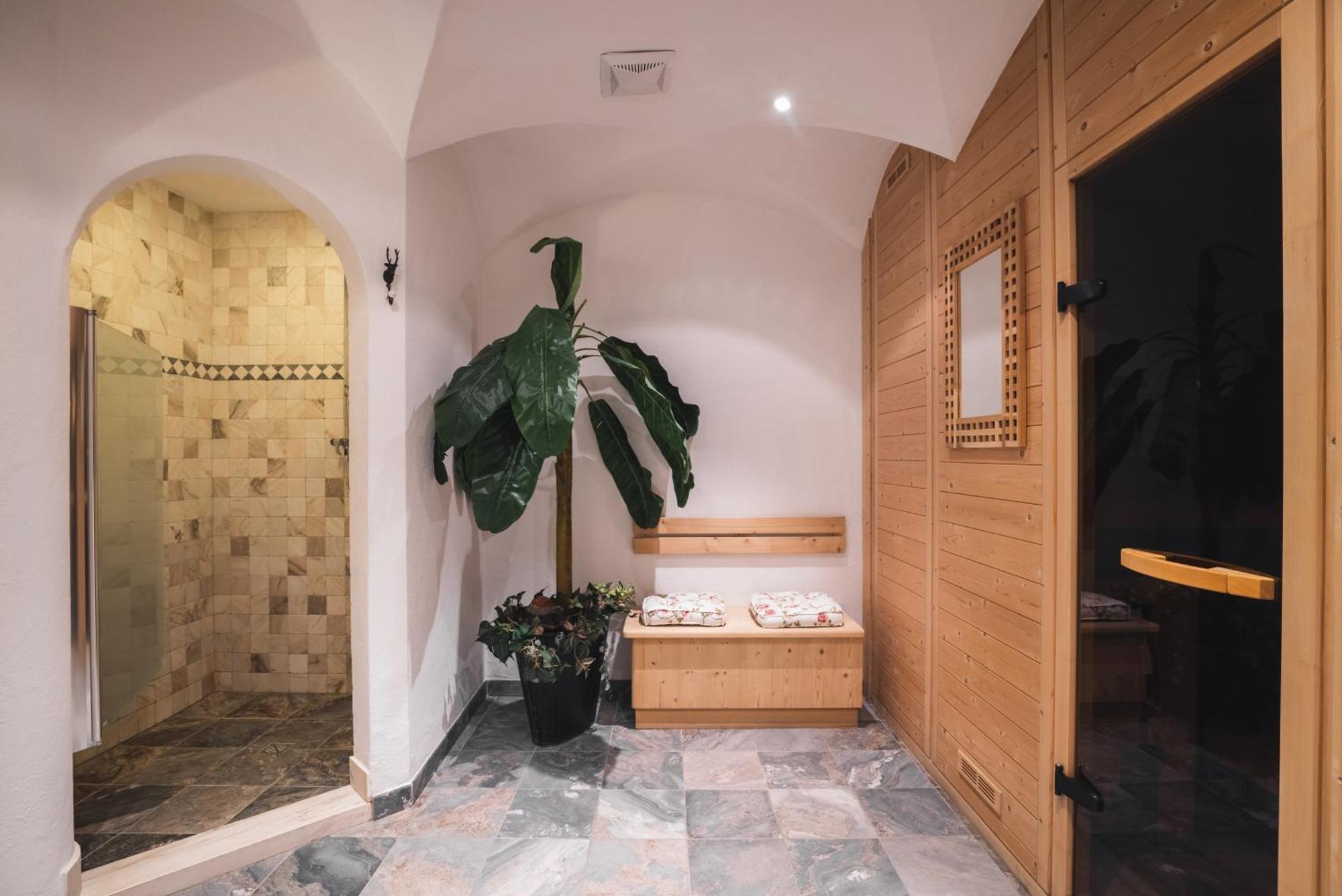 Hotel Ciasa Ai Pini San Cassiano  Exteriér fotografie