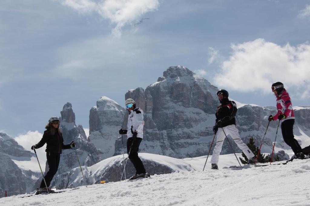 Hotel Ciasa Ai Pini San Cassiano  Exteriér fotografie