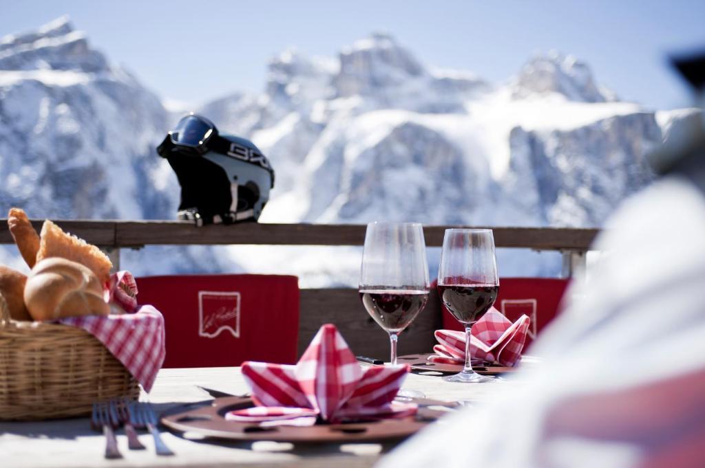 Hotel Ciasa Ai Pini San Cassiano  Exteriér fotografie