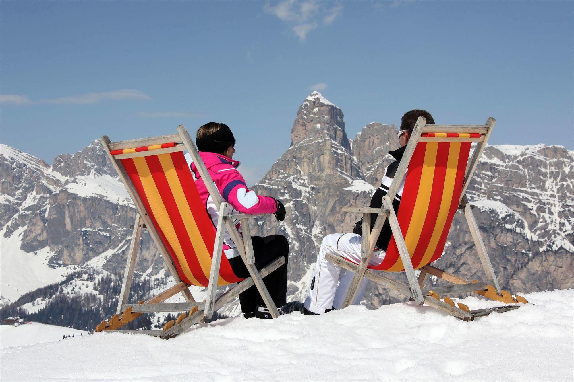 Hotel Ciasa Ai Pini San Cassiano  Exteriér fotografie